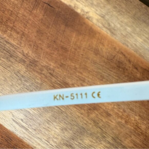 KHAN ELITE COLLECTION NWT Aviator Sunglasses Plastic Frames Black White Classic - Picture 11 of 14